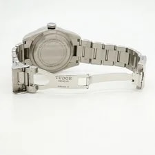 Tudor Heritage Black Bay 79230N Dial GZl1j87h 4
