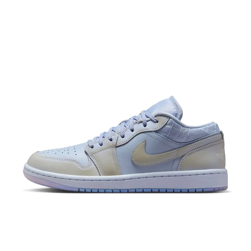 Jordan — Air Jordan 1 Low SE Wmns "Ghost Pearlized Quilt" 010 — Sneaker — resale