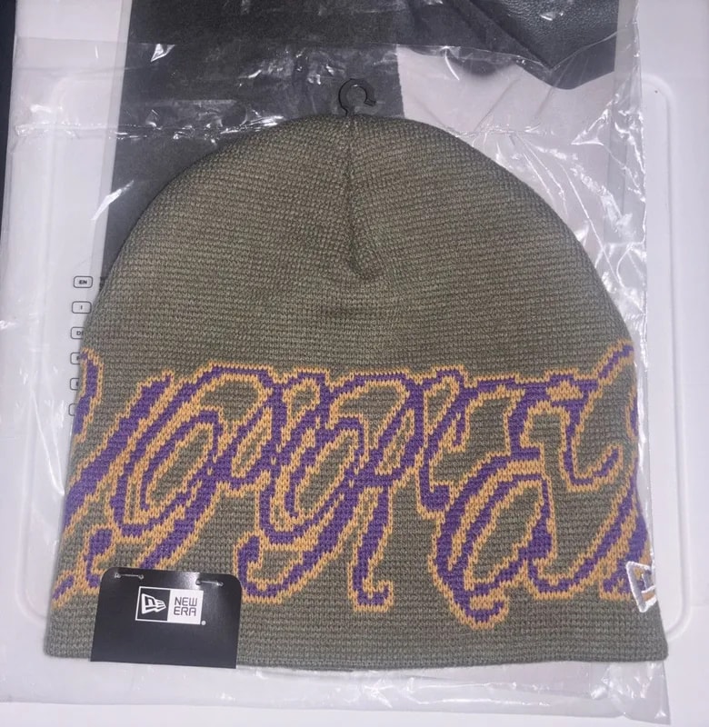 Supreme — Supreme New Era® Cursive Beanie in Hand — Handbag — resale