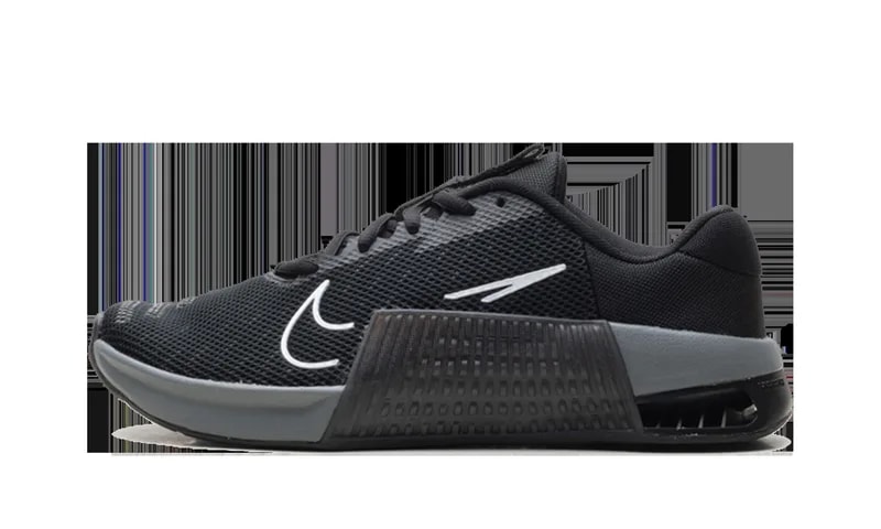 NIKE — Metcon 9 Wmns " DZ2537 001 — Sneaker — resale