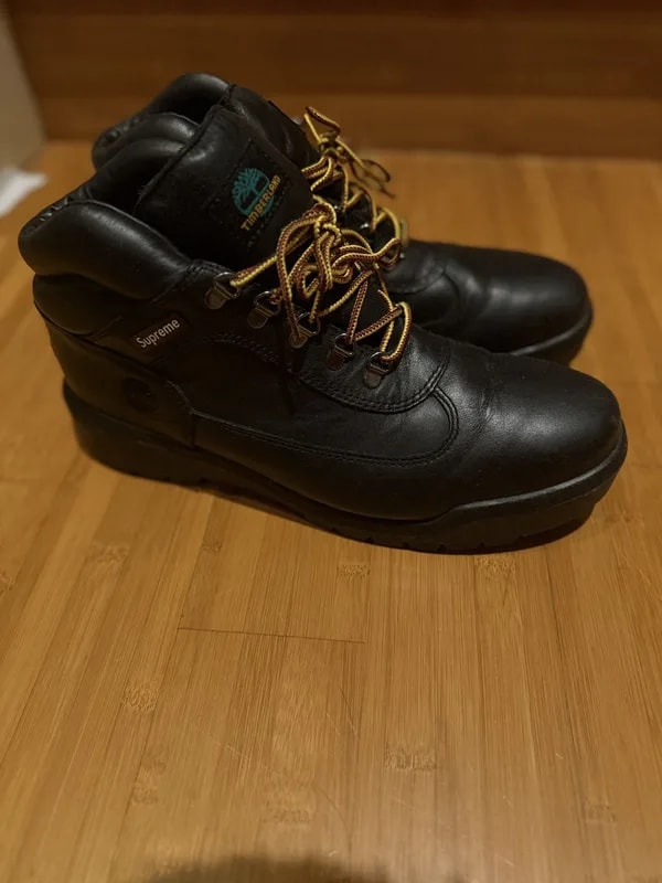Supreme — Timberland X Supreme Field Boot — Handbag — resale