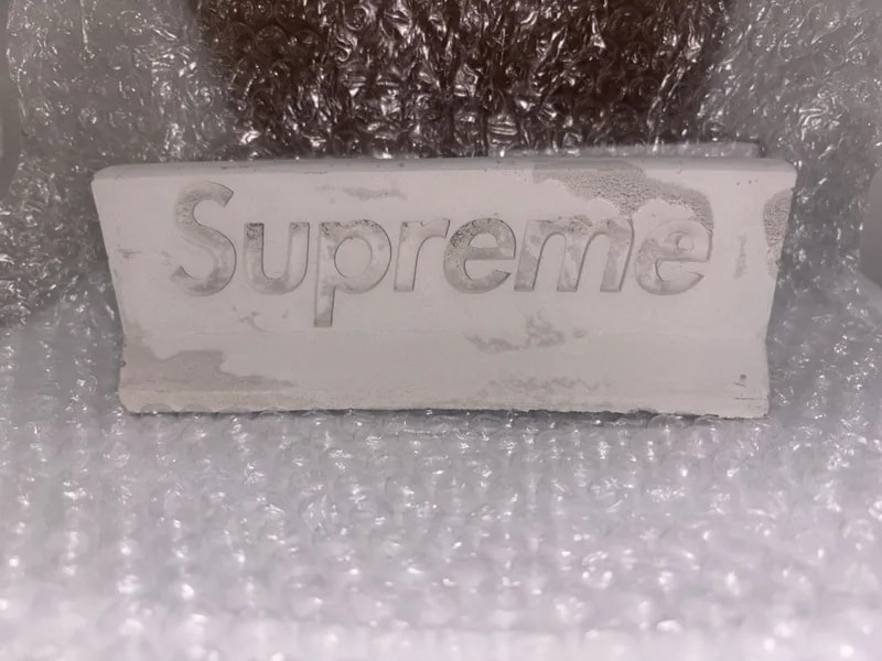 Supreme — Supreme®/Mini Materials 1:12 Scale Barrier — Handbag — resale