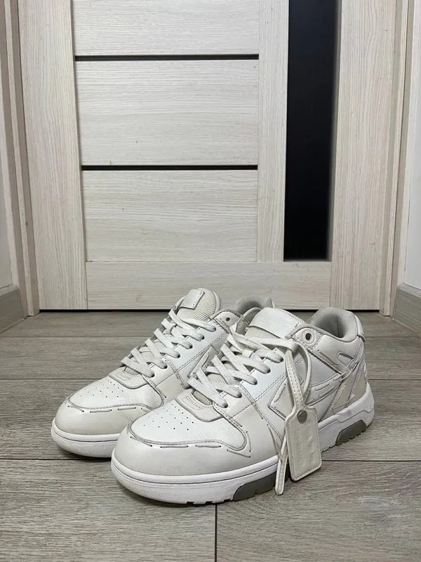 Off-White — Off-White Out Off Officw Sartorial Stitching — Sneaker — resale