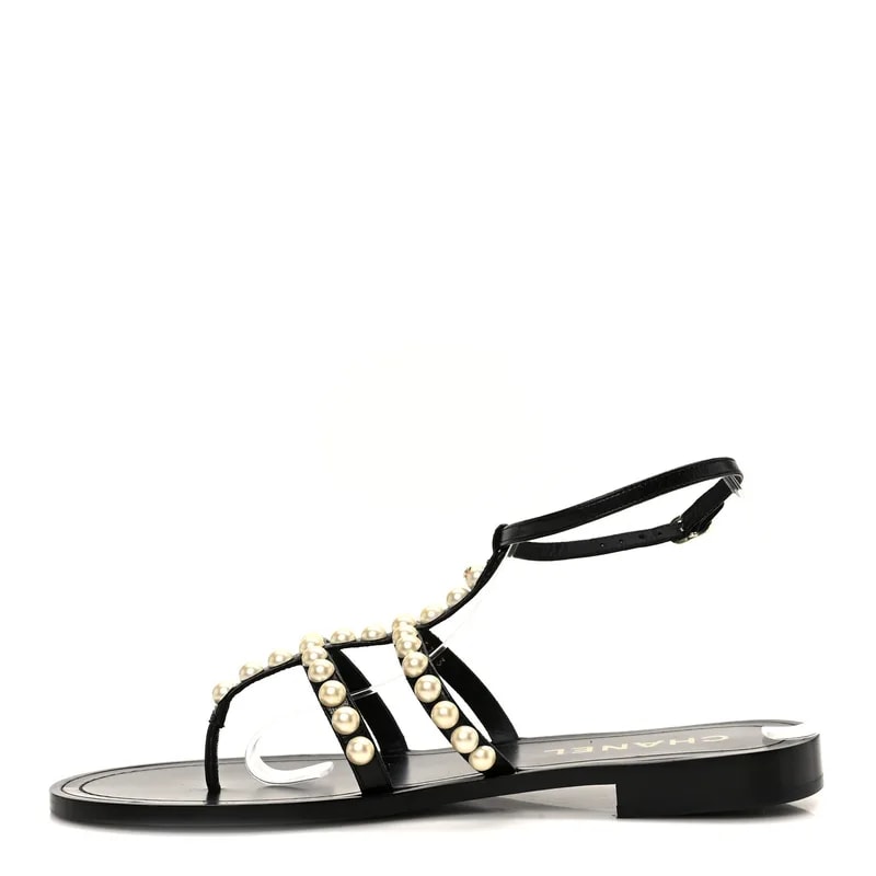 Chanel — Thong 42 — Designer Shoe — resale