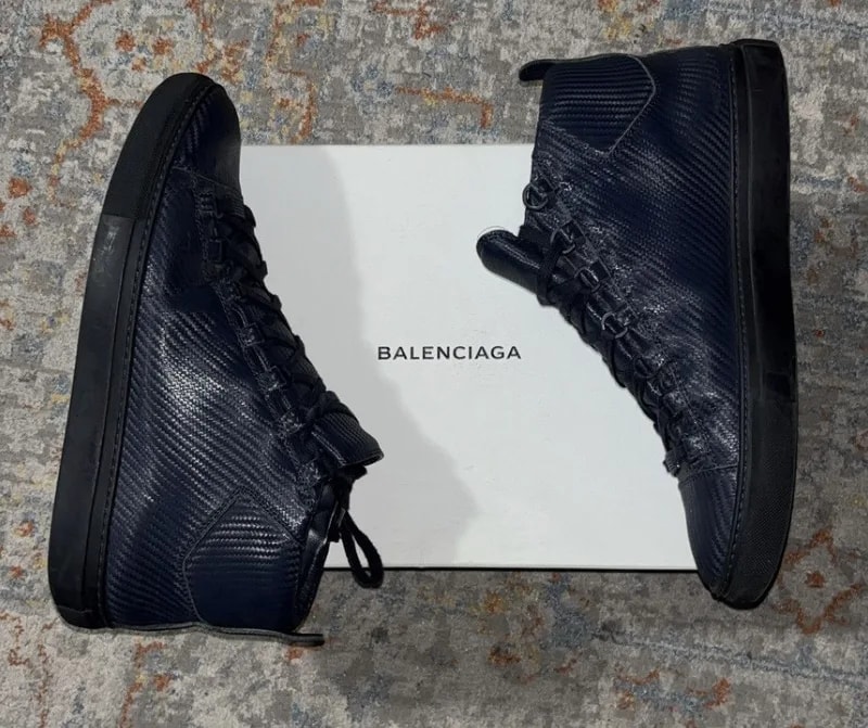 Balenciaga — Balenciaga Hi Top Arenas — Sneaker — resale