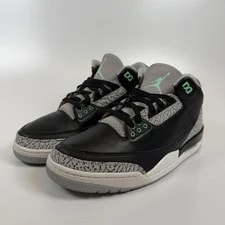 Jordan — Jordan 3 Retro Glow CT8532-031 — Sneaker — resale