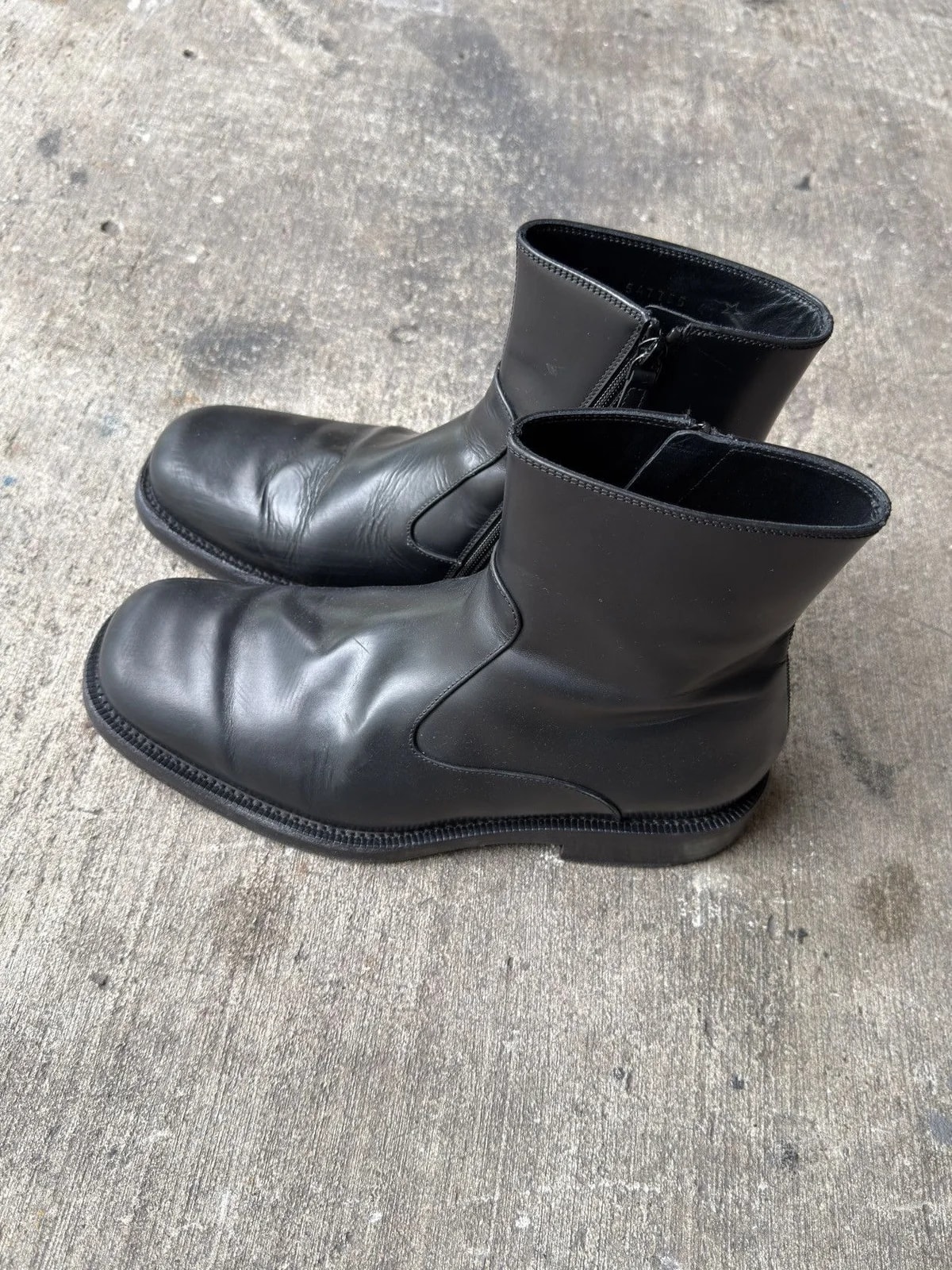 Balenciaga — Balenciaga Zip Boot — Sneaker — resale