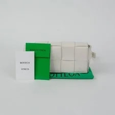 Bottega Veneta — Bottega Veneta 668572 Cassette Belt 135641871 — Handbag — resale