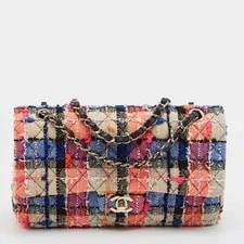 Chanel — Chanel Double Flap Classic Medium — Handbag — resale