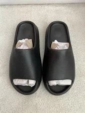YZY — YZY YS-01 Slide Onxy Yeezy Size 11 Authentic✅ — Sneaker — resale