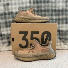 Yeezy — Yeezy 350 V2 Size 9 Lightly Worn With BOX — Sneaker — resale