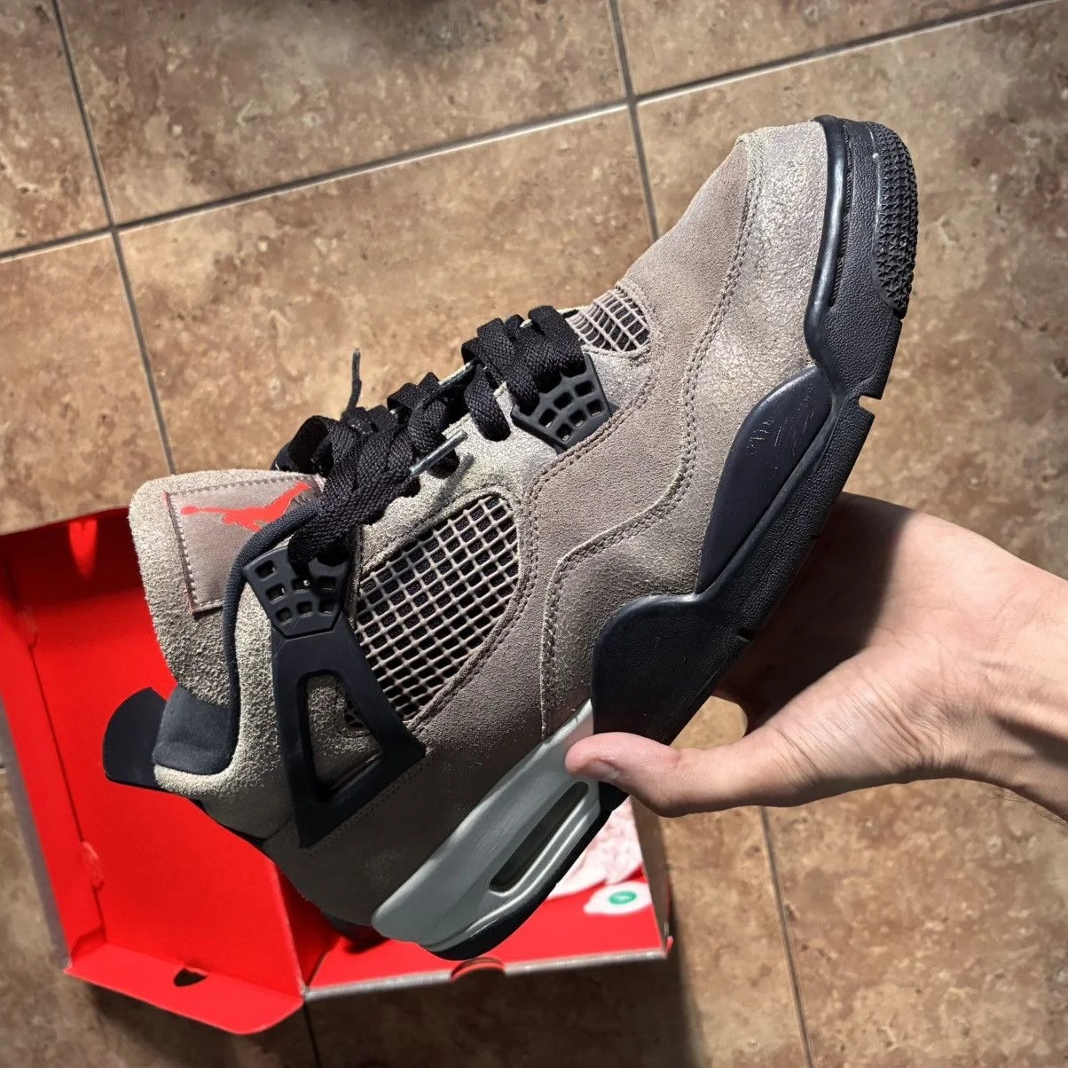 Jordan — Jordan 4 Retro Haze — Sneaker — resale