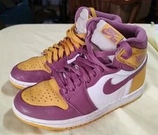 Air Jordan — Air Jordan 1 Retro High OG Brotherhood 555088-706 — Sneaker — resale