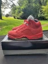 Air Jordan — Size 9.5 - Air Jordan 5 Retro — Sneaker — resale