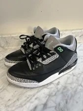 Air Jordan — Air Jordan 3 Retro Glow — Sneaker — resale
