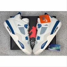 Jordan — Jordan 4 Military — Sneaker — resale