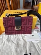 Fendi — Fendi Flat Baguette Crossbody (Retail$2,500) — Handbag — resale