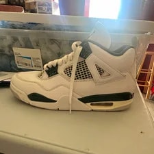 Jordan — Jordan Air 4 / Mid Top Lace Up — Sneaker — resale