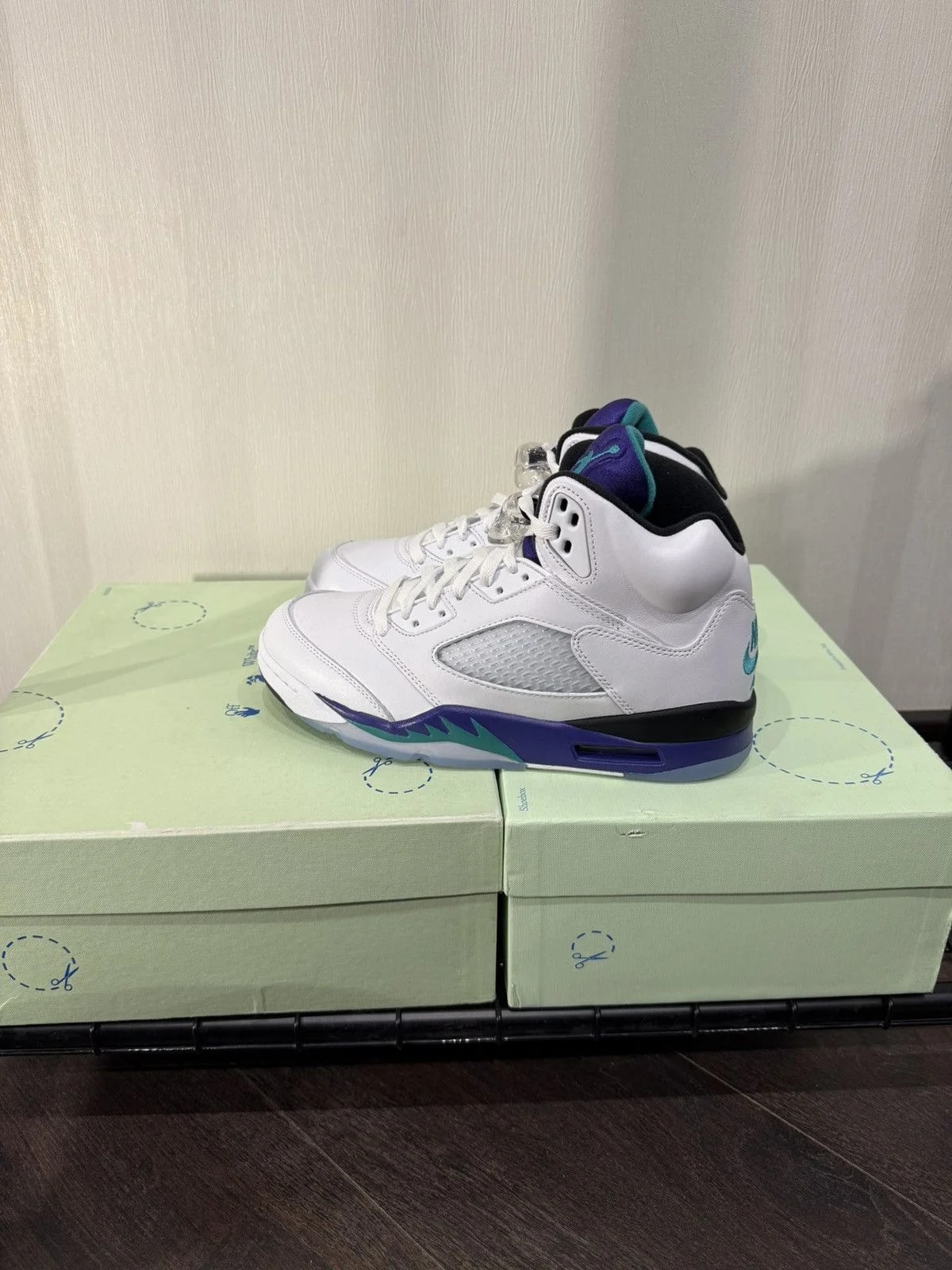 Jordan — Jordan 5 — Sneaker — resale