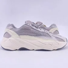 Yeezy — Yeezy 700 v2 " " 2018 - Size 9.5 - ef2829 (6372-101) — Sneaker — resale