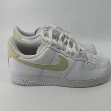 Nike — Nike Air Force 1 07 Low -111 — Sneaker — resale