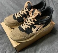 Asics — 9.5US Asics Gel-Lyte V III Pepper — Sneaker — resale