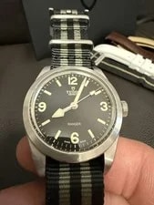 Tudor — Tudor Ranger, 39mm, 7 Straps! — Watch — resale