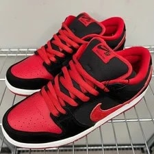 Nike — Nike SB Dunk Low Pro J Pack 304292-039 — Sneaker — resale