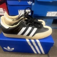 Adidas — Adidas Samba OG Low Top Lace Up — Sneaker — resale