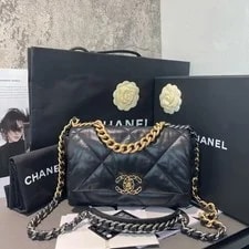 Chanel — Chanel 19 Chain Flap — Handbag — resale