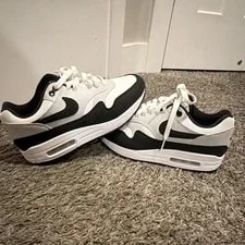Nike — Nike Air Max 1 / Low Top Lace-Up — Sneaker — resale