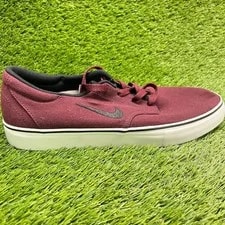 Nike SB — Nike SB Clutch Size 12 Athletic Skateboard Shoes — Sneaker — resale