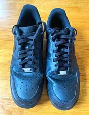 Nike — Nike Air Force 1 '07 Low -001 — Sneaker — resale