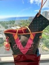 Louis Vuitton — Louis Vuitton Hawaii Neverfull Pondichery Bandouliere Inside Out NEW — Handbag — resale