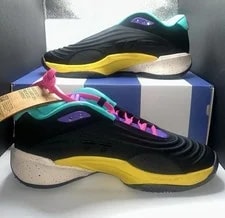 Air Jordan — New Air Jordan Luka 3 Size 9 Hyper SKU FQ1284 002 — Sneaker — resale