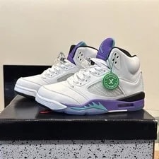 Jordan — Jordan Air 5 Mid Top Lace-Up — Sneaker — resale