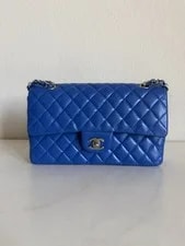 Chanel — Chanel Classic Double Flap Grained/ Medium — Handbag — resale