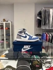 Jordan — Jordan 1 High Size: — Sneaker — resale