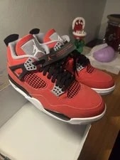 Air Jordan — Size 11 - Air Jordan 4 Retro 2026 Toro Bravo — Sneaker — resale