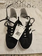 Adidas — Adidas Gazelle and Cloud 6.5 ( New No Box) — Sneaker — resale