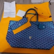 Goyard — Goyard Sac Saint Louis Nacre From Japan — Handbag — resale