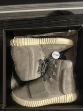 Adidas — Size 9 - Adidas Yeezy Boost 750 OG — Sneaker — resale
