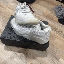 Jordan — Jordan Zion 3 — Sneaker — resale