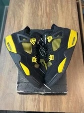 Jordan — Size 11 - Jordan 4 Retro Mid — Sneaker — resale