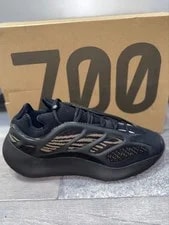 Yeezy — 9.0US Yeezy 700 V3 Alvah Tagged — Sneaker — resale