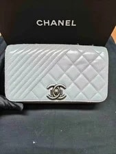 Chanel — Chanel Boy Small Flap Light Oiled Double Chain Crossbo — Handbag — resale
