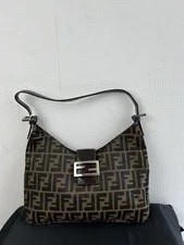 Fendi — Auth Fendi Mamma Baguette SHW Rank A — Handbag — resale