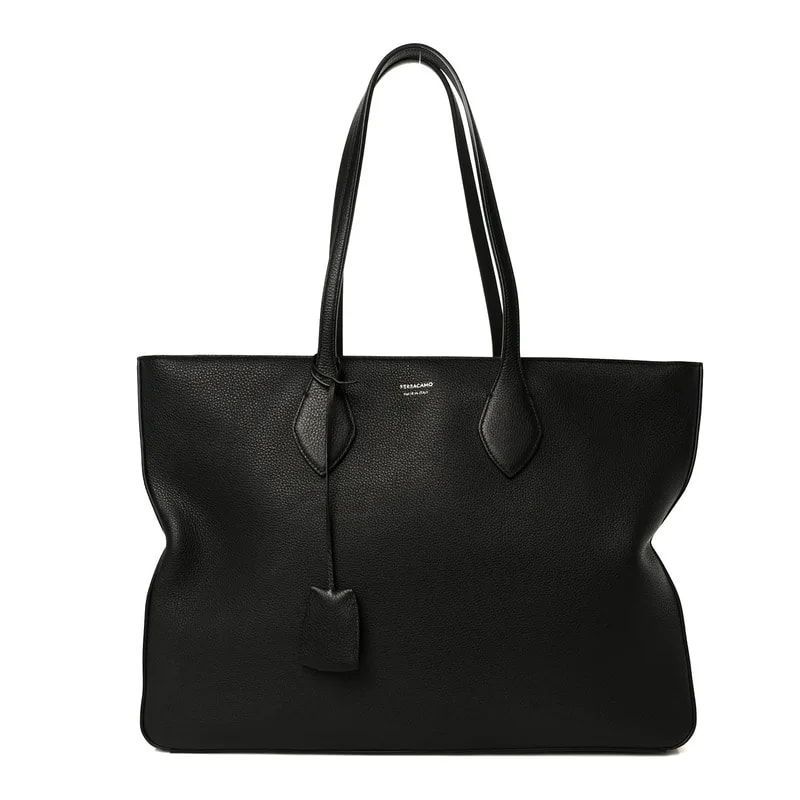 Salvatore Ferragamo — Grained Medium Star — Handbag — resale