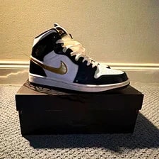 Jordan — Jordan Air 1 Mid — Sneaker — resale