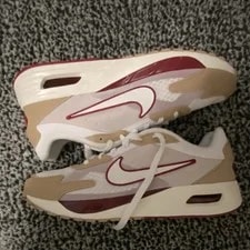 Nike — Nike ’s Athletic Low Top Lace-Up — Sneaker — resale